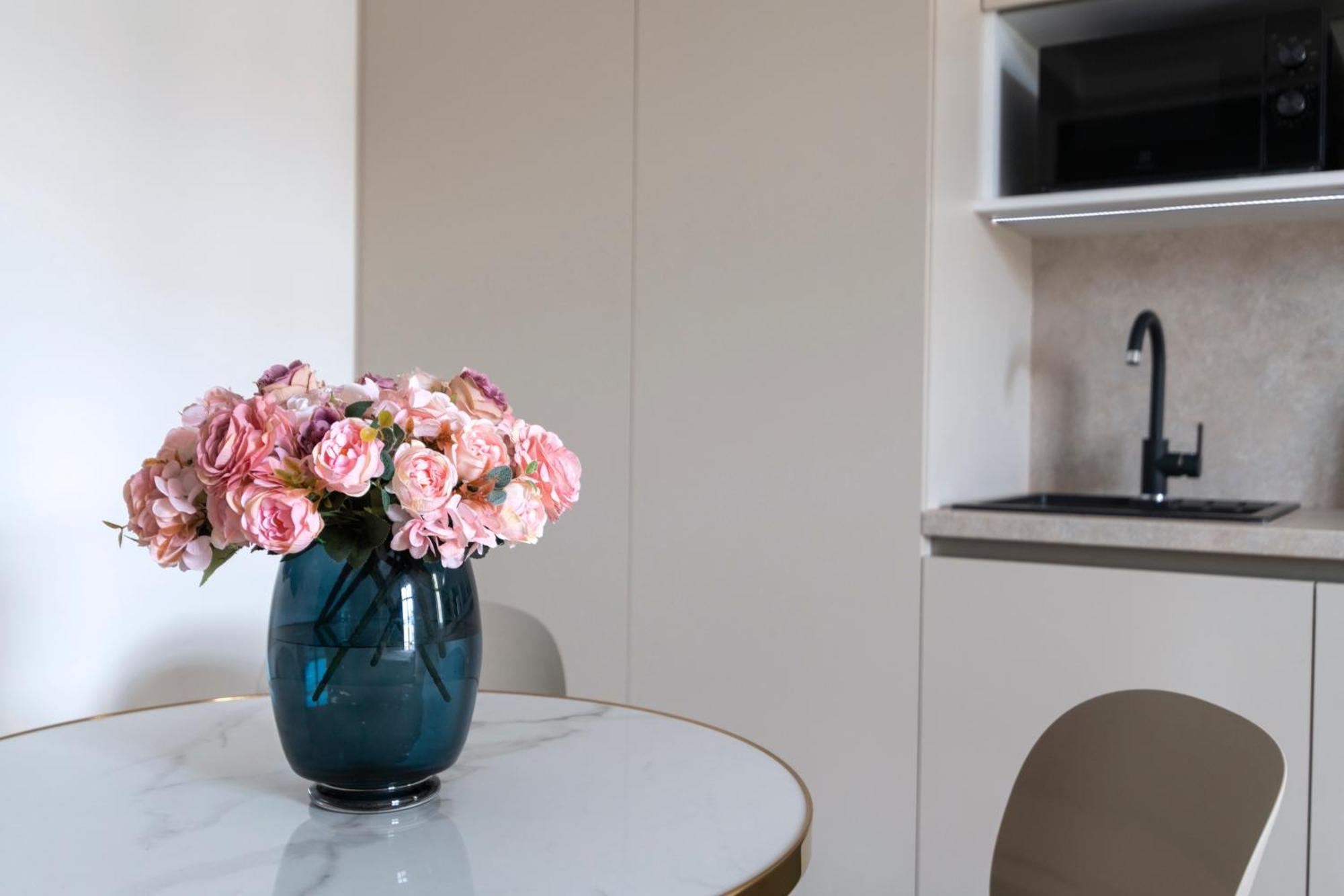 Encore Boutique Residence By Dwellfort Praha Rom bilde